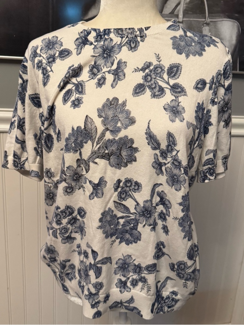 Ann Taylor Blue White Floral Short Sleeve Sweater Size XL Vintage Cottagecore